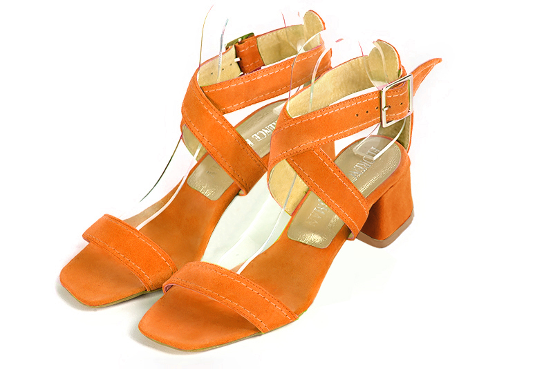 Apricot orange women's fully open sandals, with crossed straps. Square toe. Low flare heels. Front view - Florence KOOIJMAN